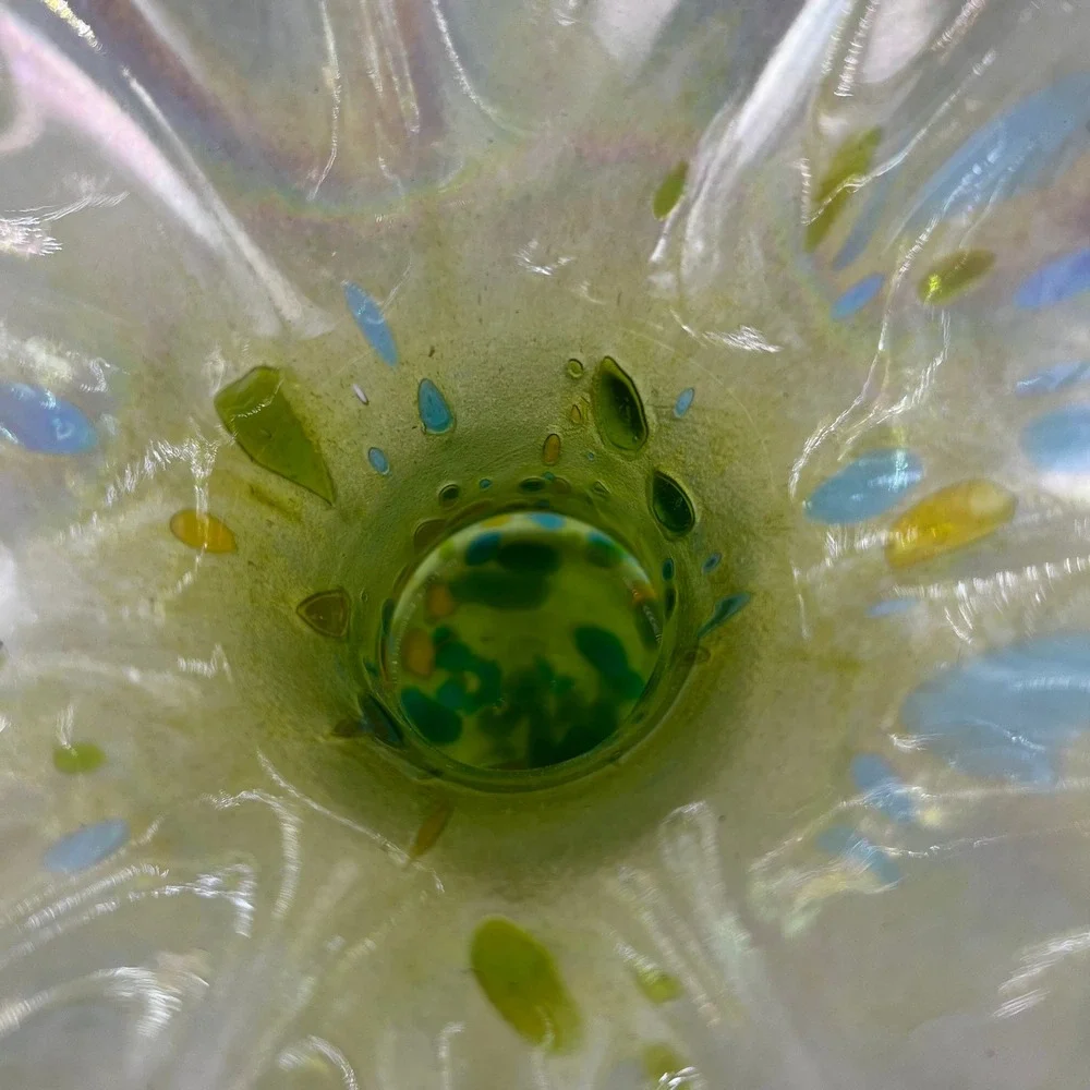 Glass Eye Studio Iridescent Hand Blown Art Glass Ruffle‎ Vase Green Blue